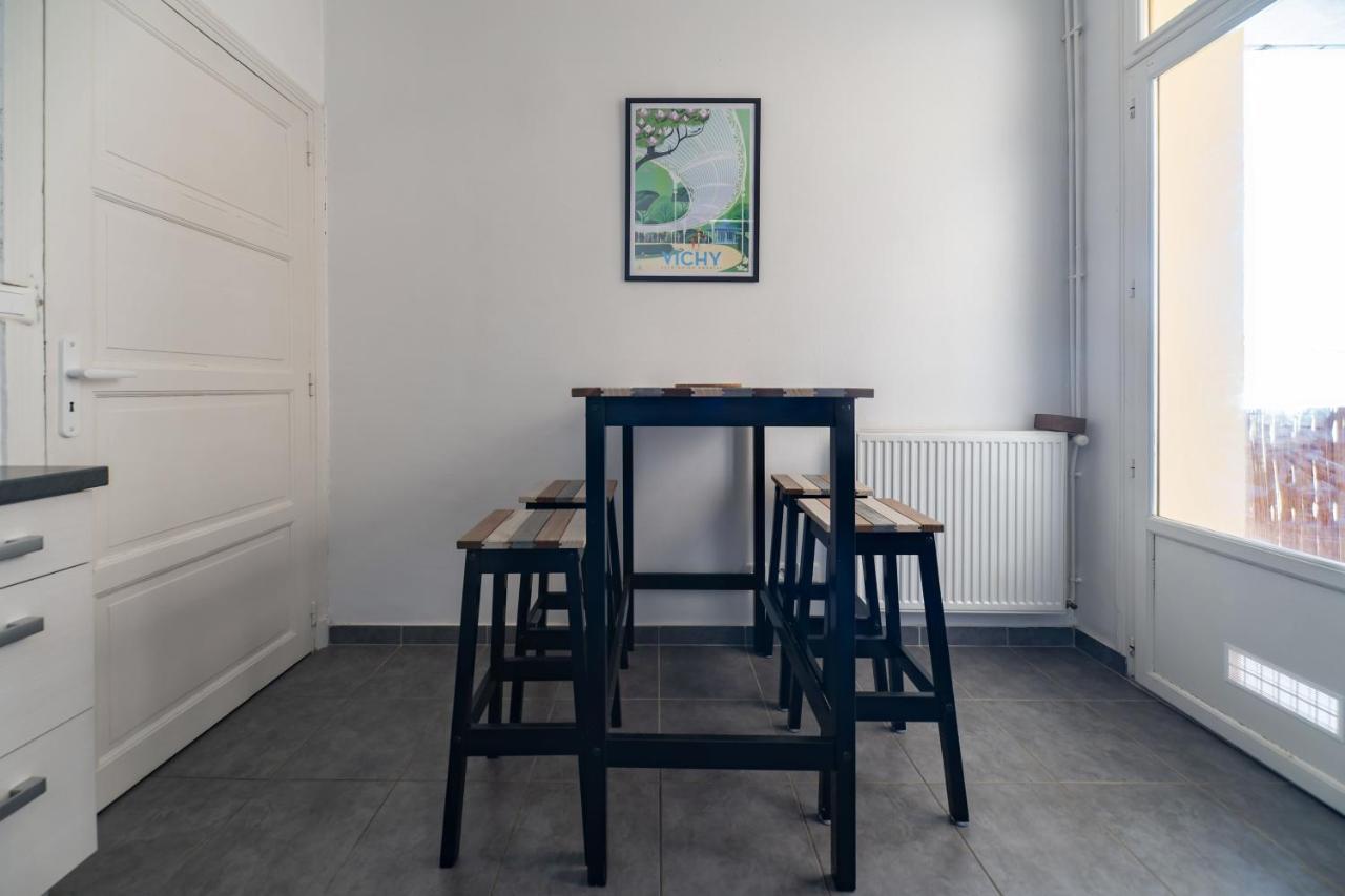Le Belfort - Grand Appartement Avec Terrasse Et Parking Prive 维琪 外观 照片